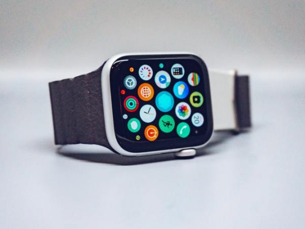 How To Clean Apple Watch Bands Made From Different Materials